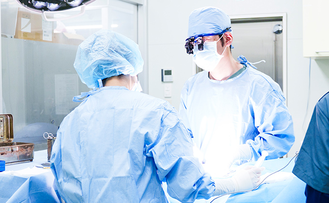 大学病院にも劣らない手術環境を整備